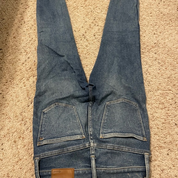 Madewell button up skinny jean in stretchy fabric - Picture 3 of 5